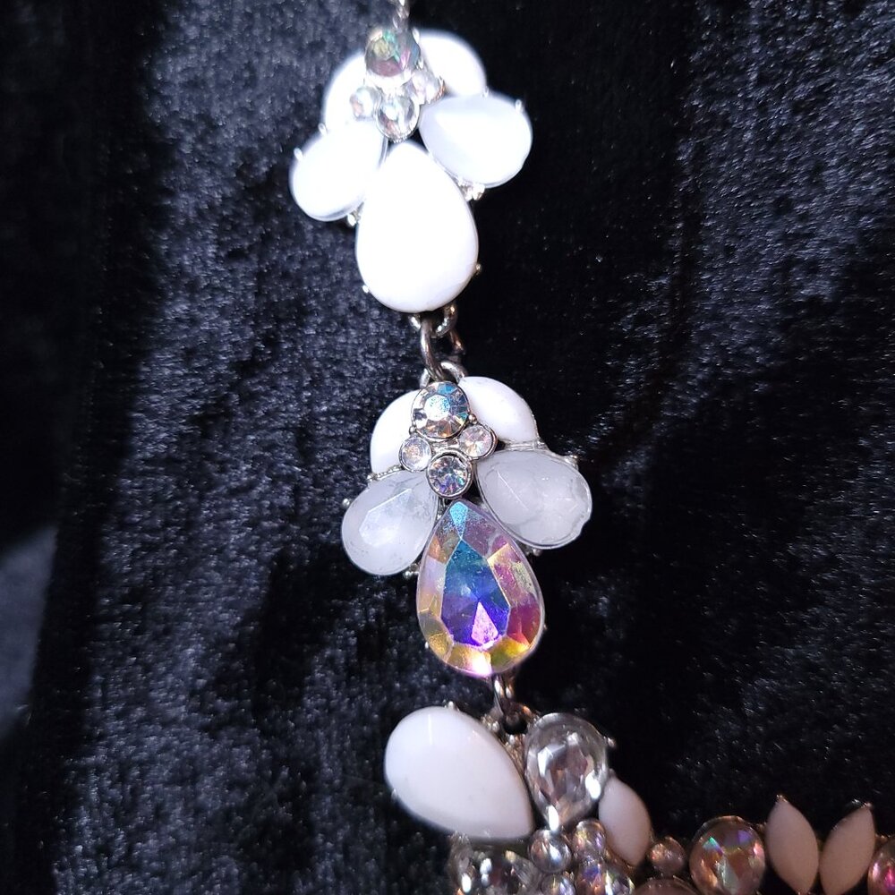 Festoon Style Rhinestone Necklace - Picture 5 of 7